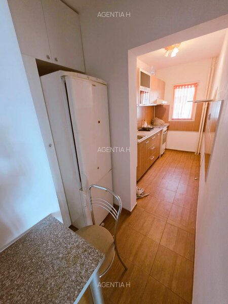 Dristor Park Lake, vanzare 2 camere, etaj 9/10, mobilat, utilat.